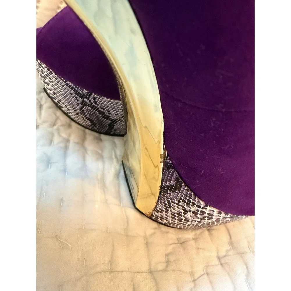 RH Purple Faux Suede Snakeskin Platform Peep Toe Heels Metallic Gold Accent 6.5